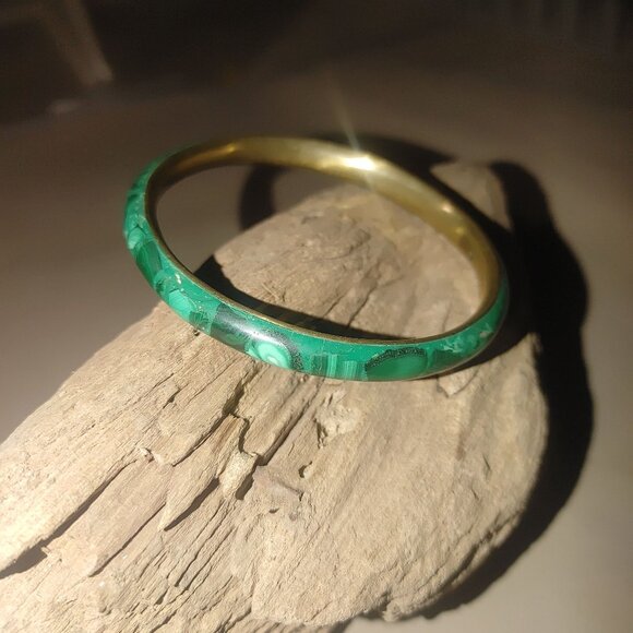 Vintage Malachite Brass Bangle Bracelet Striking Green Veins Shows Inclusions - Picture 9 of 10